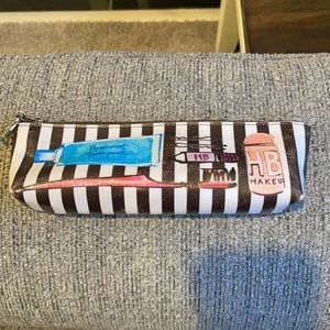 Henri Bendel Cosmetic Case